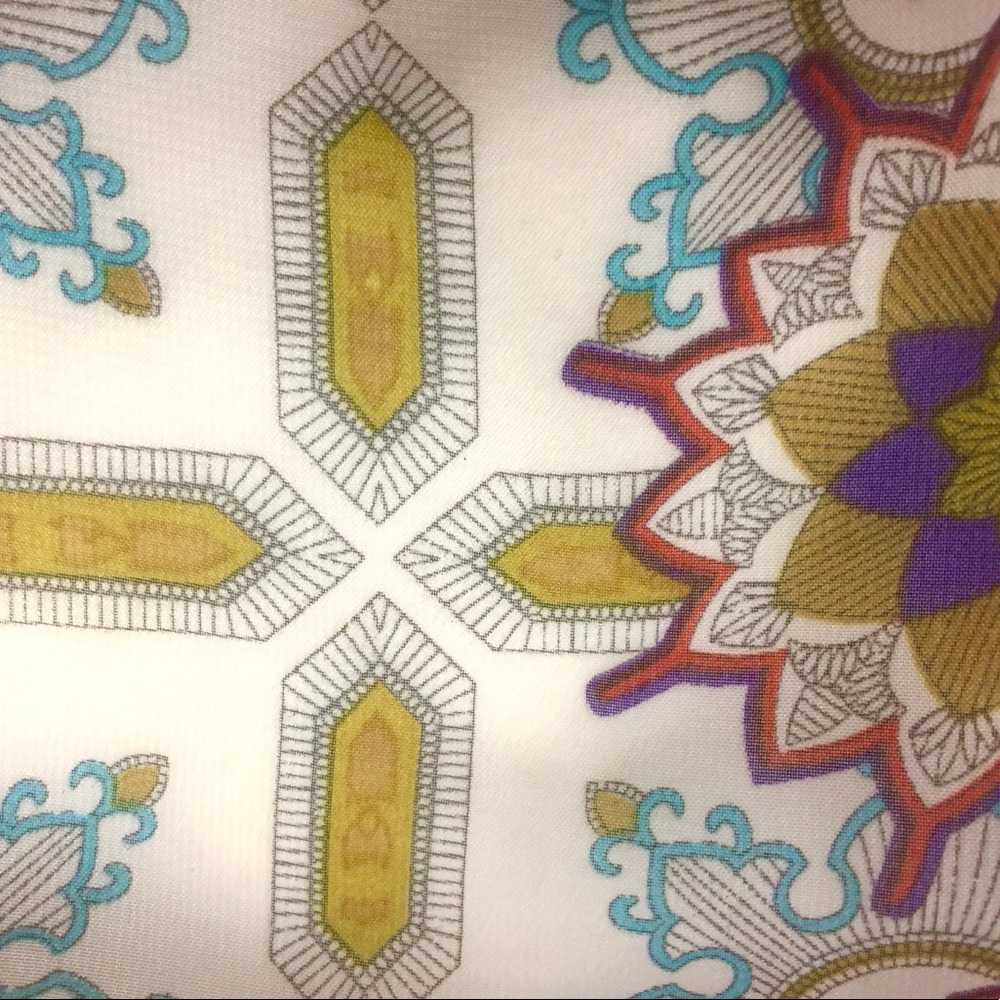 🌟HOST PICK🌟 🦋NWOT SAPPHIRE SILHOU Multicolor Blouse - Picture 8 of 8